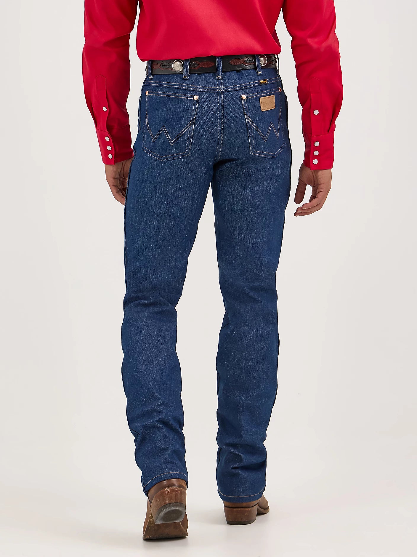 Wrangler Cowboy Cut Rigid Slim Fit Jean in Rigid Indigo