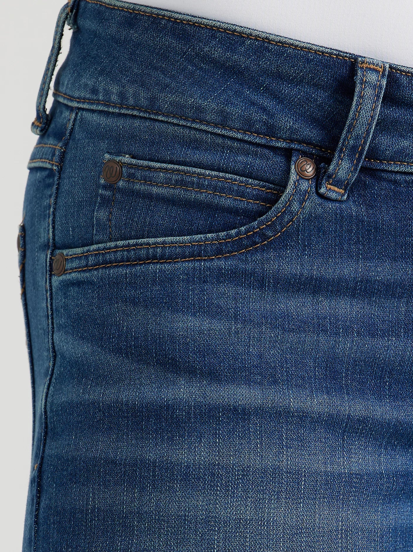 Wrangler Retro Mae Mid Rise Bootcut Jean in Nadia