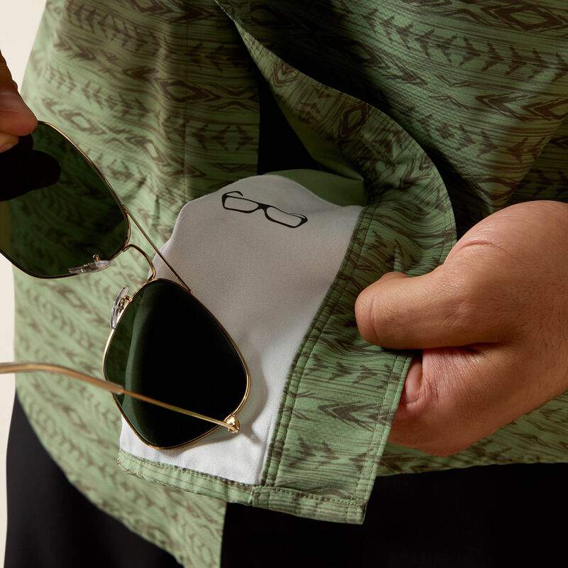 Ariat Printed VentTEK Outbound Classic Fit Shirt in Green