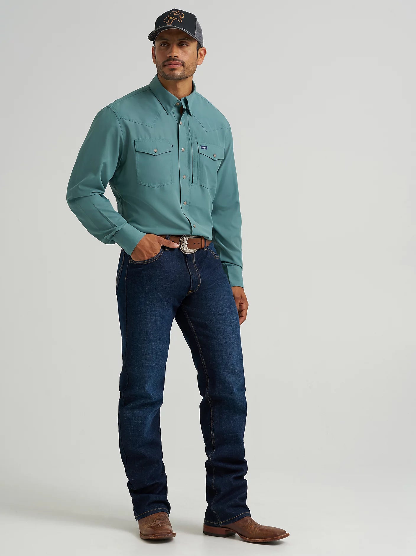 Wrangler Performance Snap Long Sleeve Solid Shirt in Pine