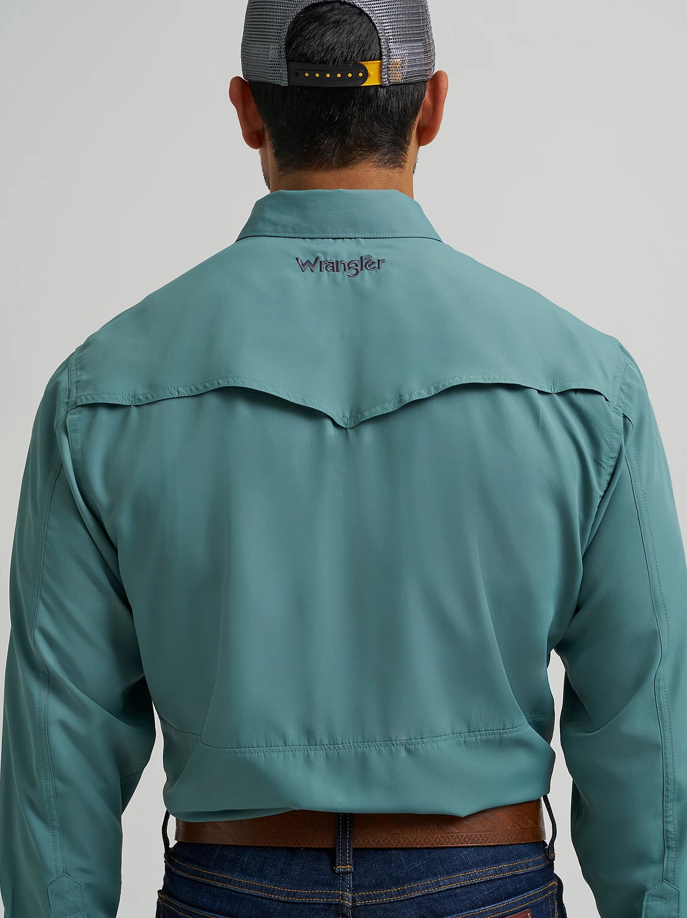 Wrangler Performance Snap Long Sleeve Solid Shirt in Pine