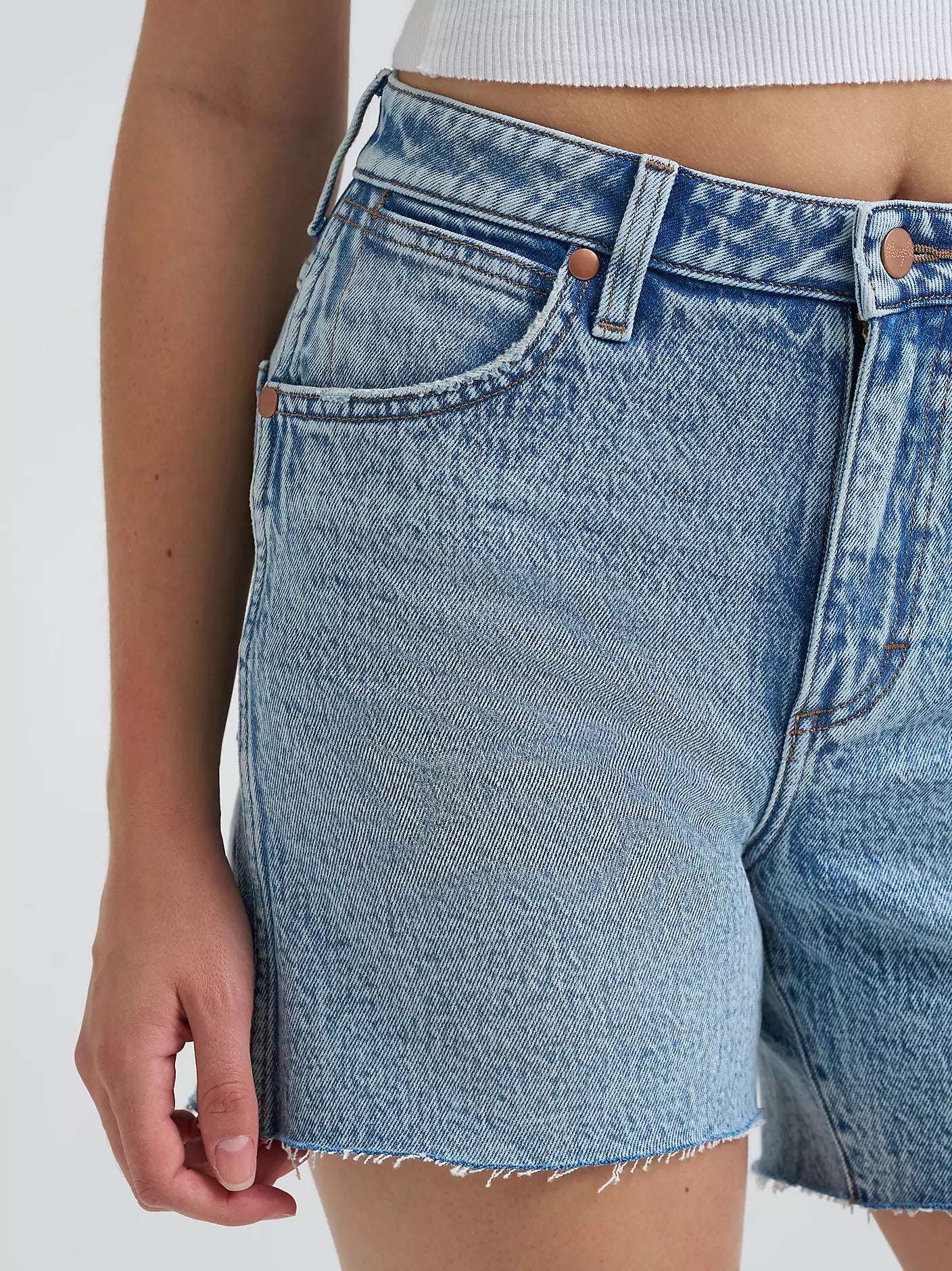 Wrangler Women's Mid-Length Cowboy Short in Blissful
