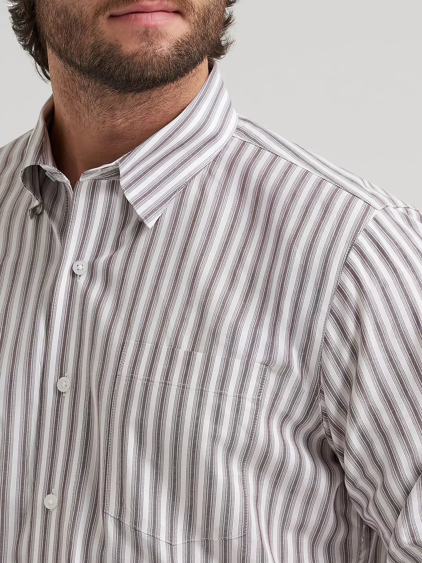 Wrangler Men's Cody Johnson One Pocket Button Down Shirt in Wine Stripes