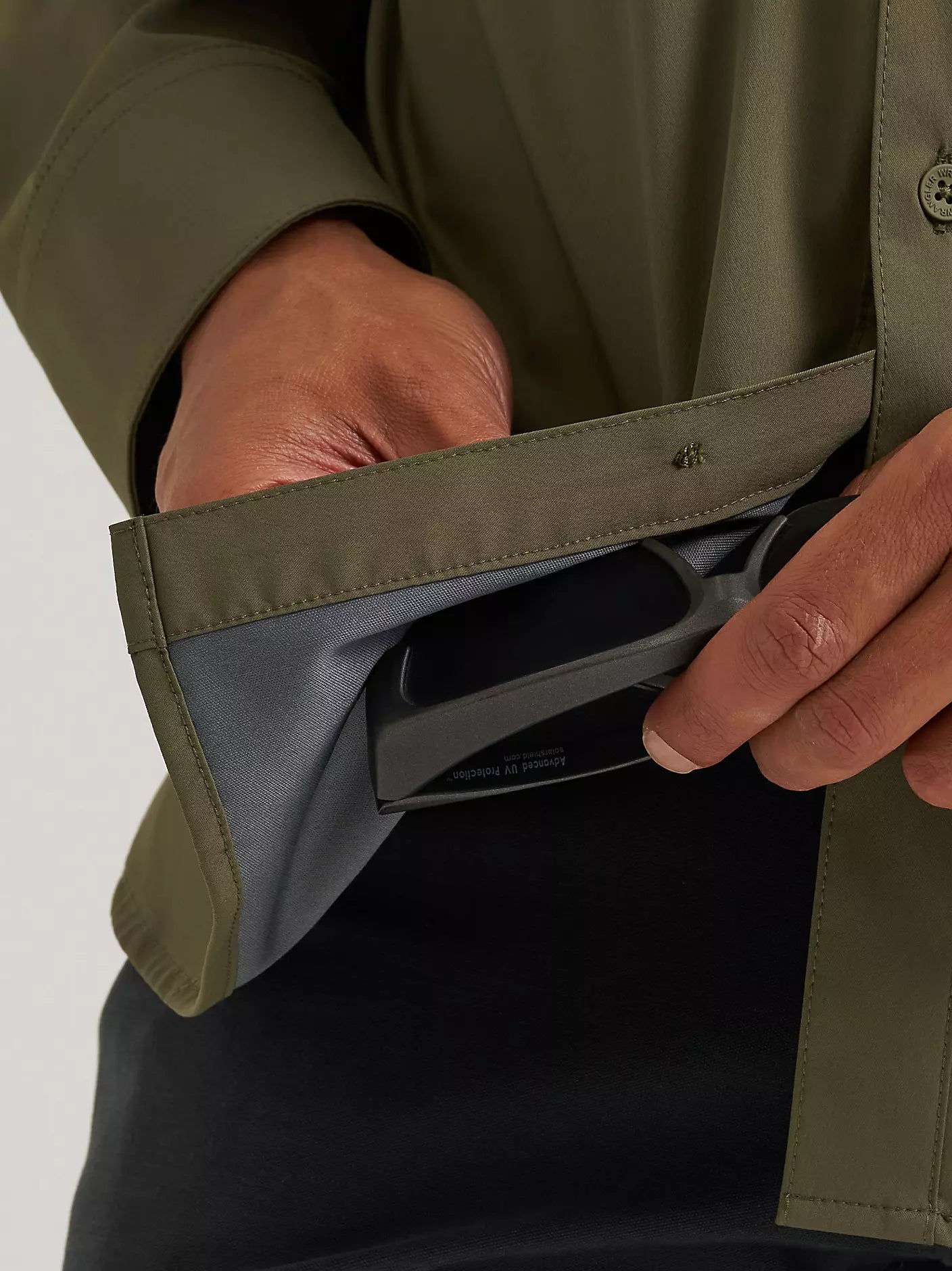 Wrangler All Terrain Gear Men's Live-In Solid Shirt in Olive Night