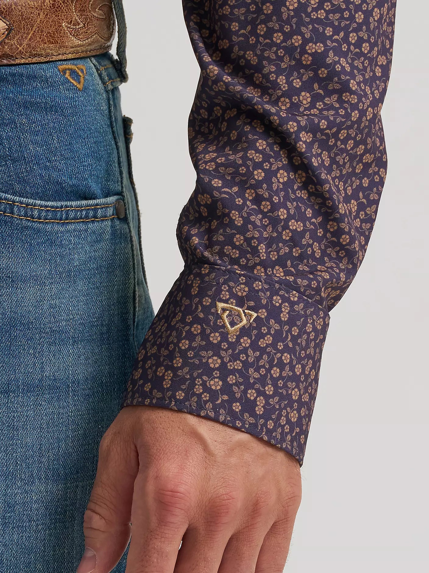 Wrangler Cody Johnson Performance Button Down Shirt in Navy Floral