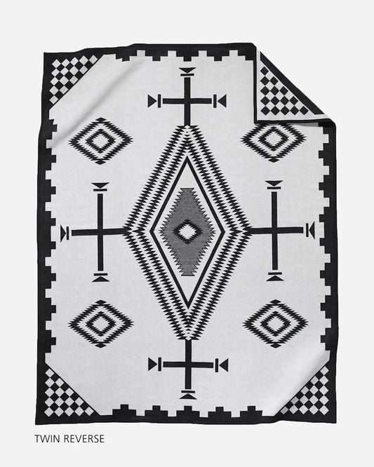 Pendleton Los Ojos Blanket