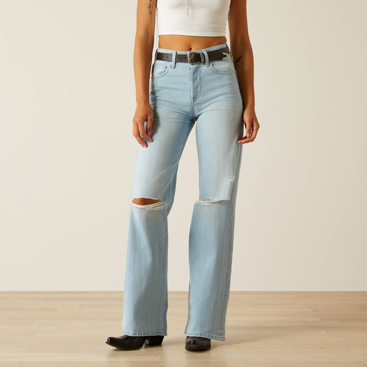 Ariat Zuma Ultra High-Rise Tomboy Wide Leg Jeans in Zuma