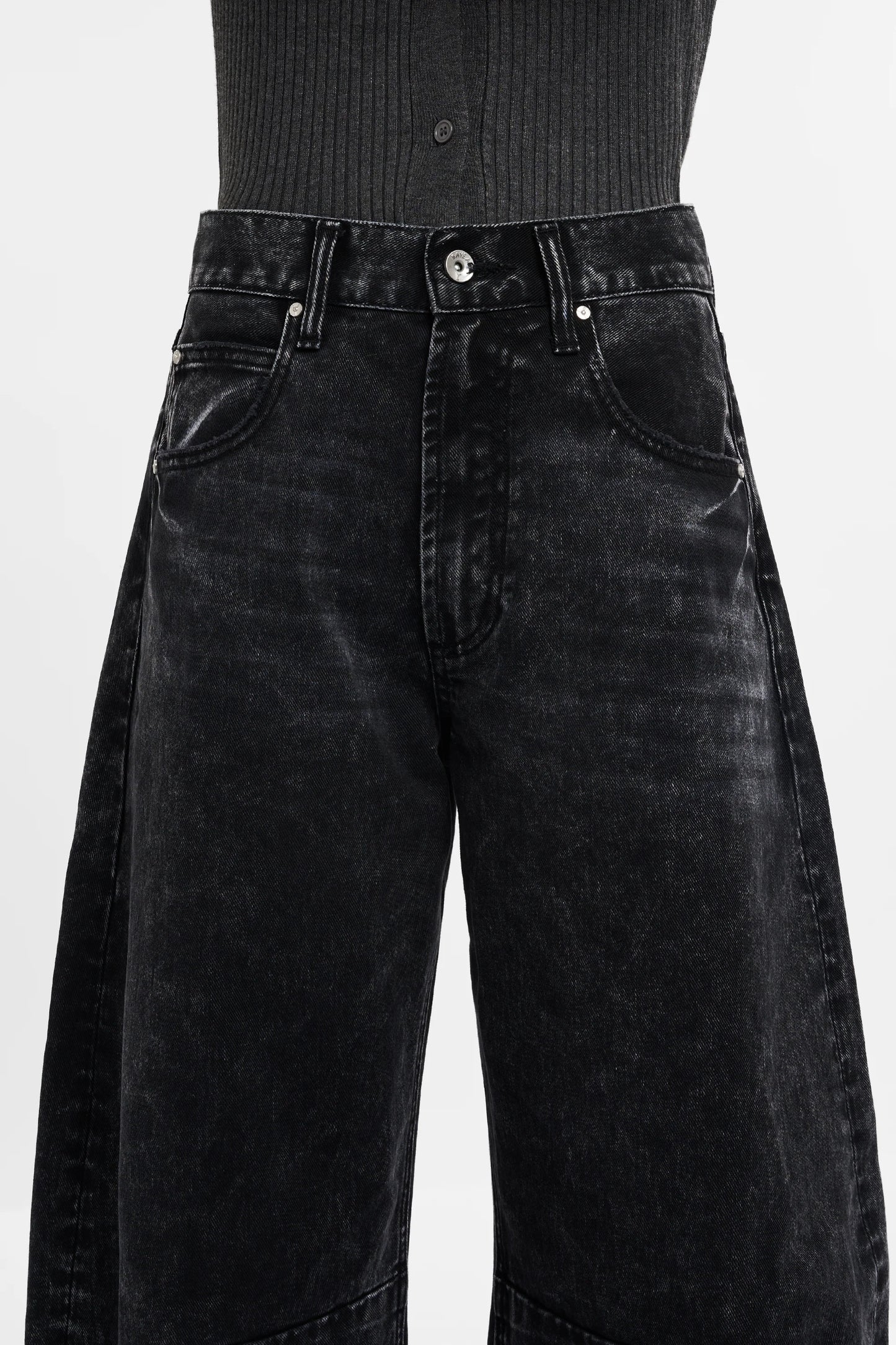 Bayeas Katia Tailored Barrel Leg Denim Jeans in Black