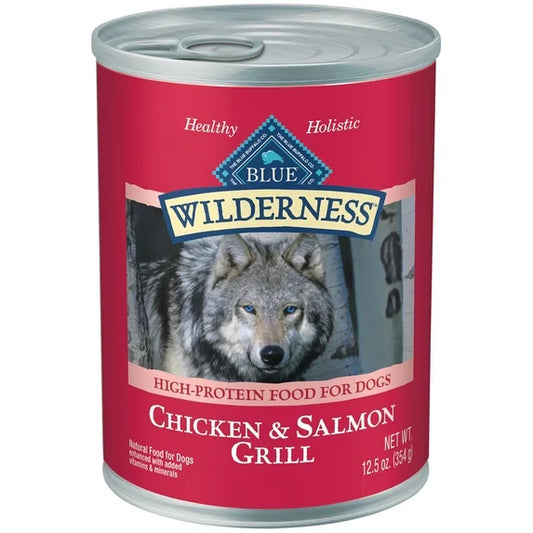 Can of Blue Wilderness Chicken and Salmon dog food with a wolf illustration on a white background