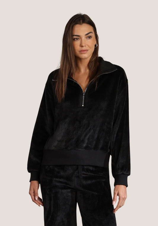 Dylan Skylar Half Zip in Black