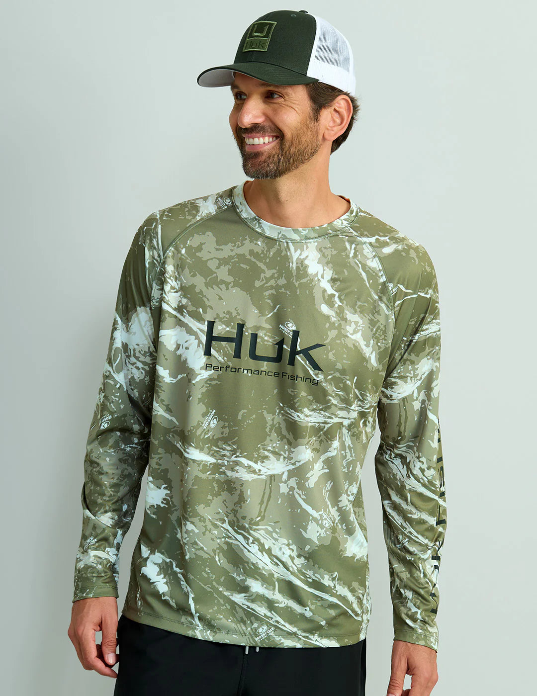 Huk Mossy Oak Pursuit Performance Crew in Mossy Oak Stormwater Freshwater