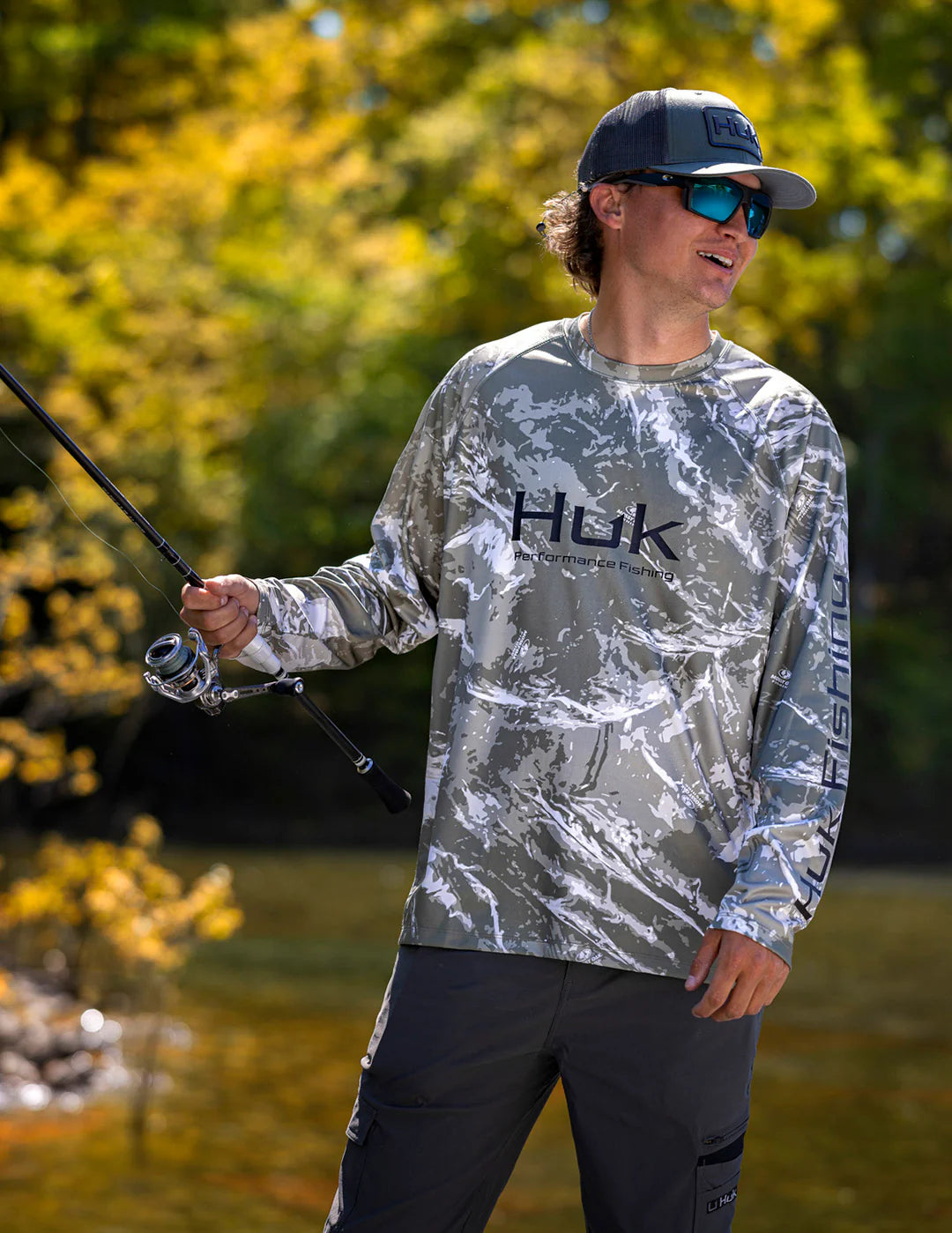Huk Mossy Oak Pursuit Performance Crew in Mossy Oak Stormwater Freshwater