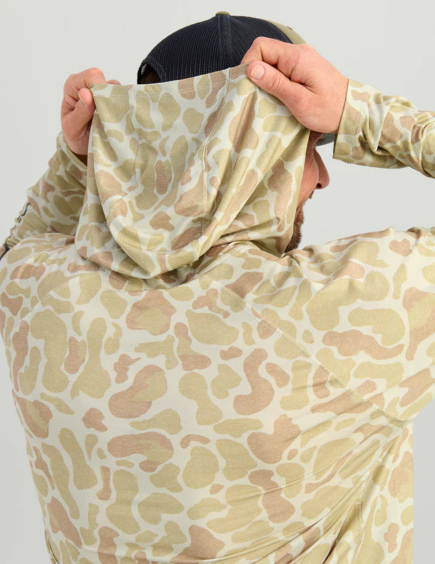 Huk Airweight KC Printed Hoodie in KC Sand Camo