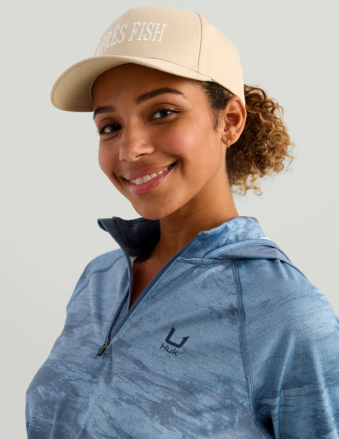 Huk Womens Icon Performance Hoodie in Vintage Indigo Sea Spray