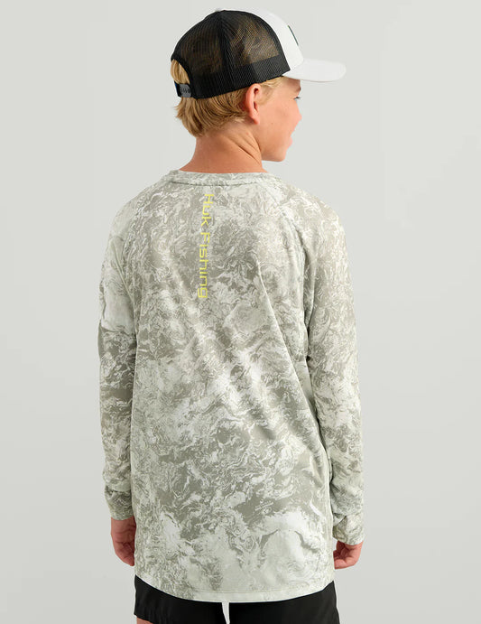 Huk Kids Pursuit Performance Crew in Mossy Oak Seagrass