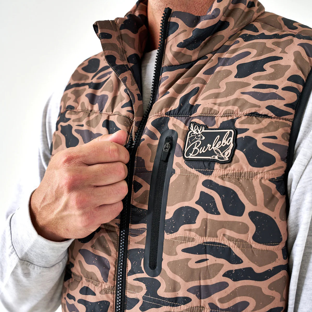 Burlebo Puffer Vest in Gauge Camo