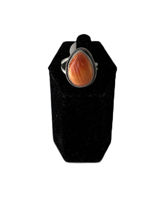 Spiny Oyster Navajo Ring