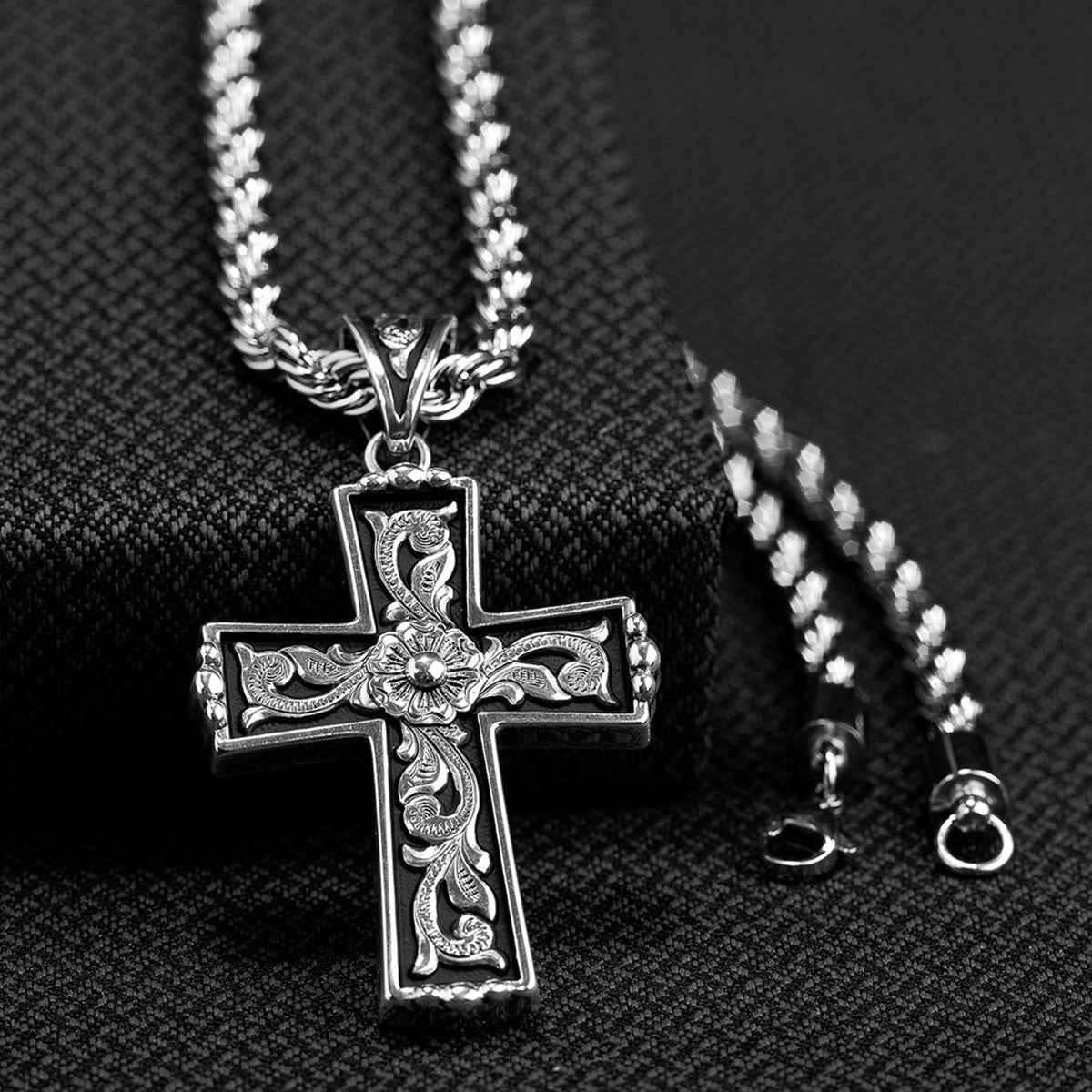 Twister 24" Western Scroll Cross Necklace