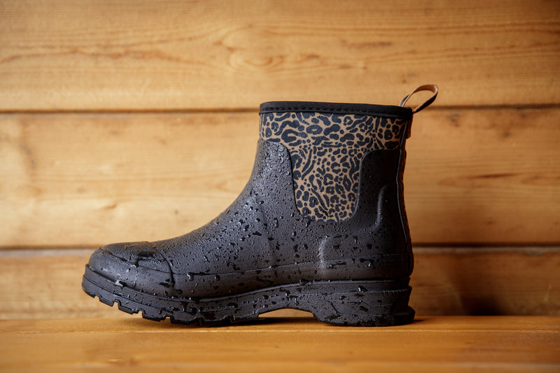 Ariat Kelmarsh Shortie Rubber Boot in Black & Ocelot Print