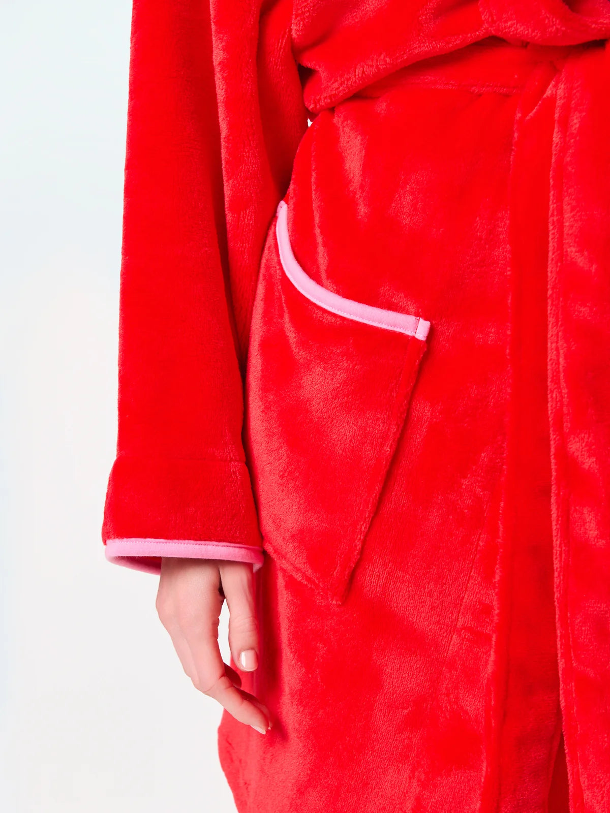 Shiraleah Rosie Scallop Robe