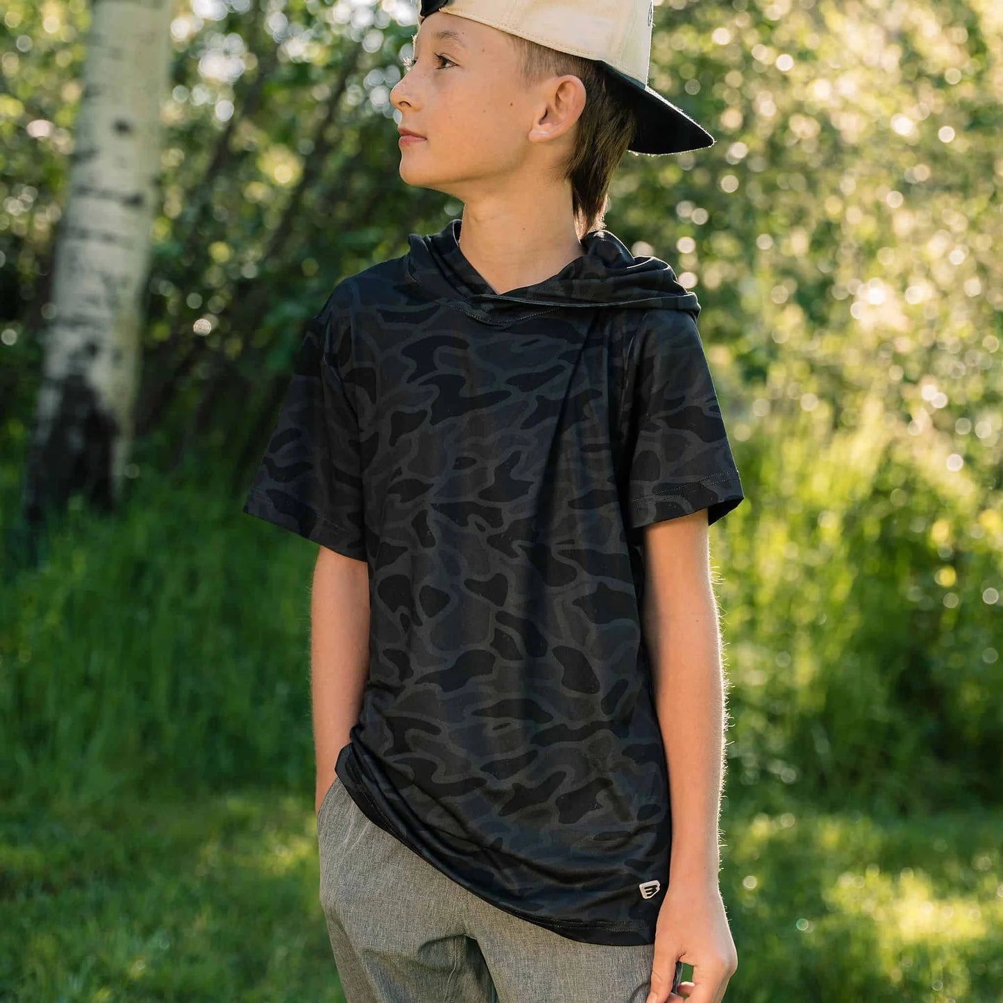 Burlebo Youth Short Sleeve Performance Hoodie in Black Camo