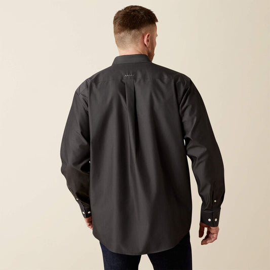 Ariat Wrinkle Free Solid Pinpoint Oxford Classic Fit Shirt in Black