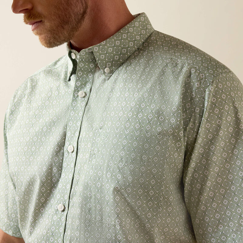 Ariat Wrinkle Free Worthington Classic Fit Shirt in Laurel Green Southwest Print