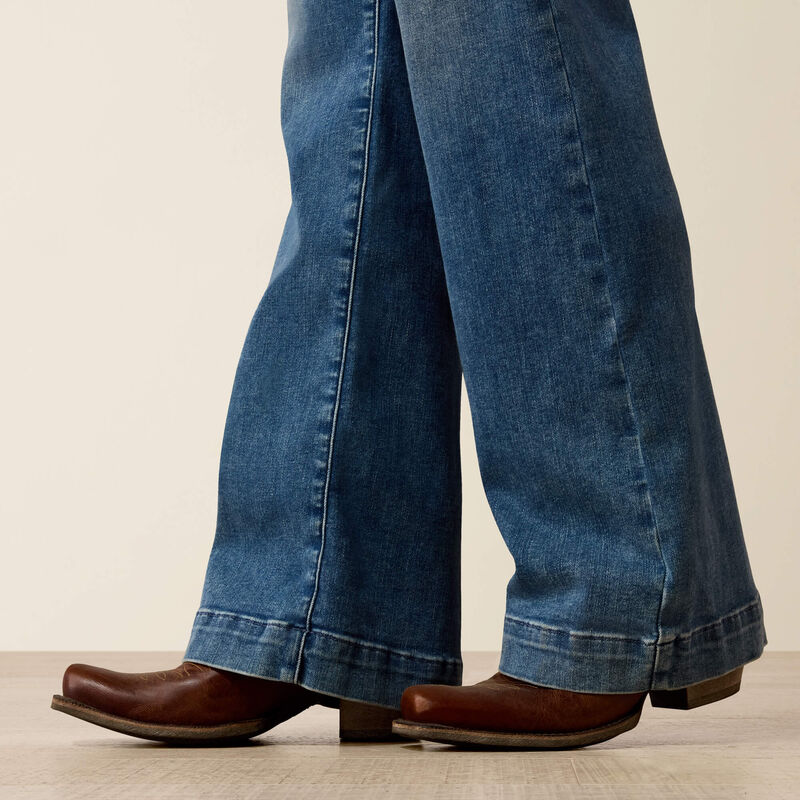 Ariat Perfect Rise Revel Vilma Ultrastretch Trouser Jeans in Sky Valley