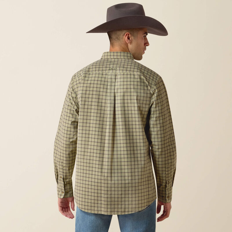 Ariat Pro Series Jiles Classic Fit Shirt in Woodbine Green Small Plaid