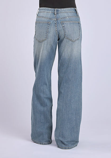 Stetson 675 Mid-Rise Wide Leg Jean in Light Wash