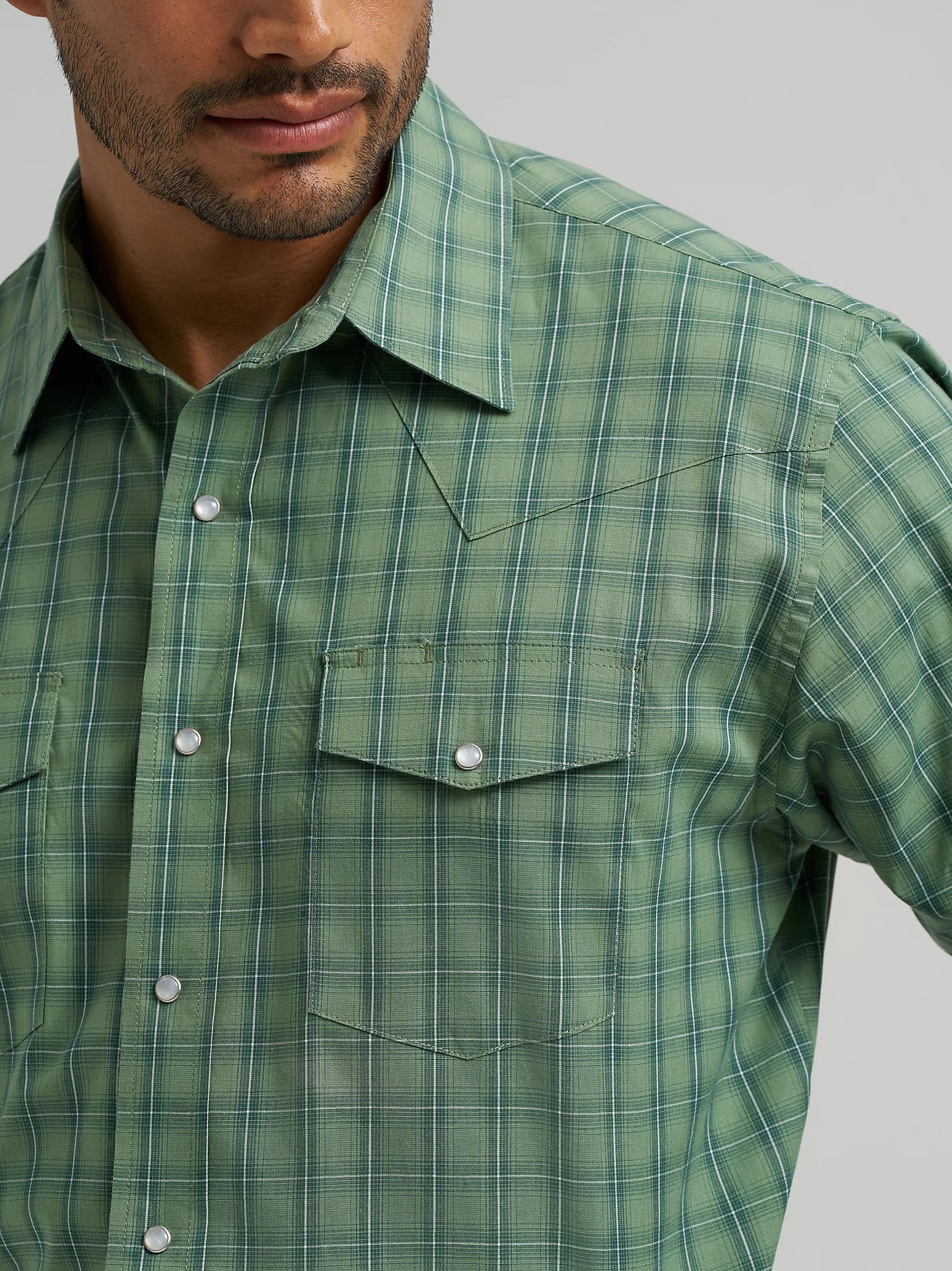 Wrangler Wrinkle Resist Long Sleeve Western Snap Plaid Shirt in Green Leaf