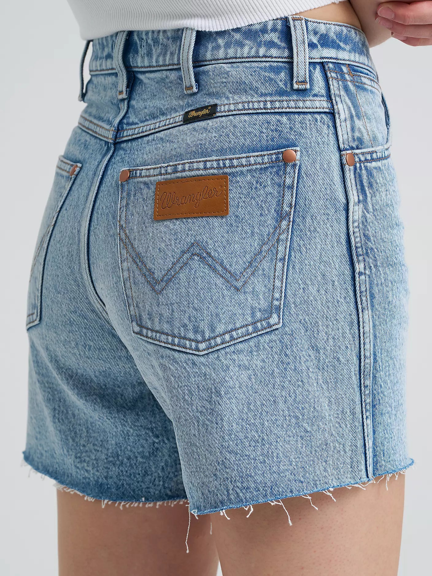 Wrangler Women's Mid-Length Cowboy Short in Blissful