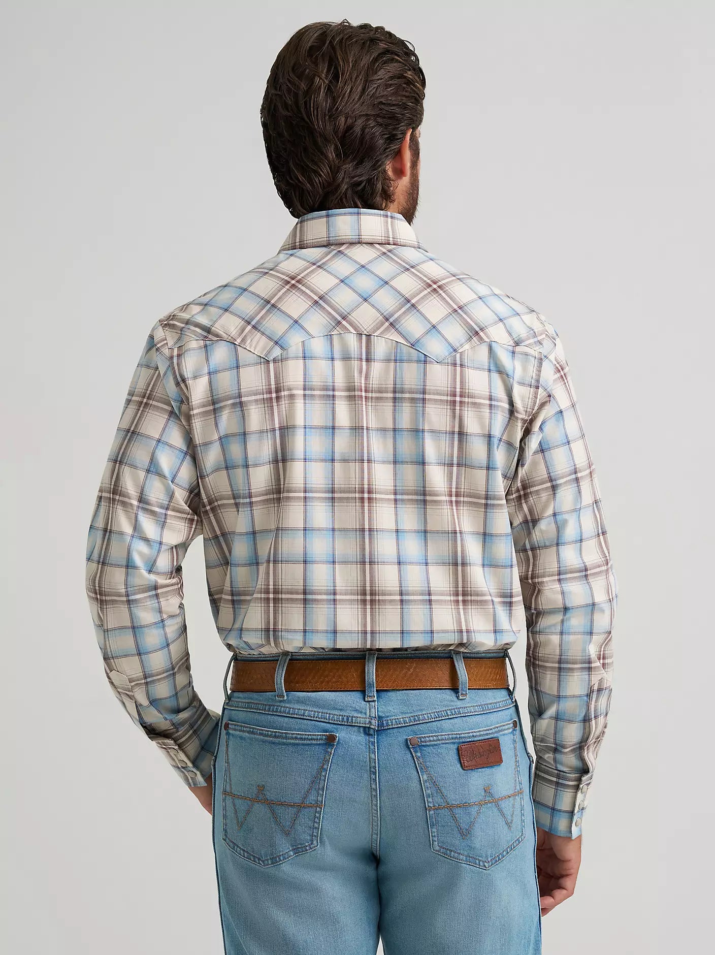 Wrangler Men's Wrangler Retro® Long Sleeve Sawtooth Snap Pocket Western Shirt in Historic Tan