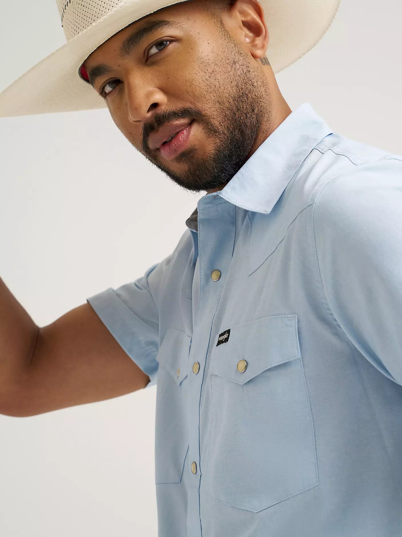 Wrangler All Terrain Gear Drover Short Sleeve Utility Shirt in Cerulean