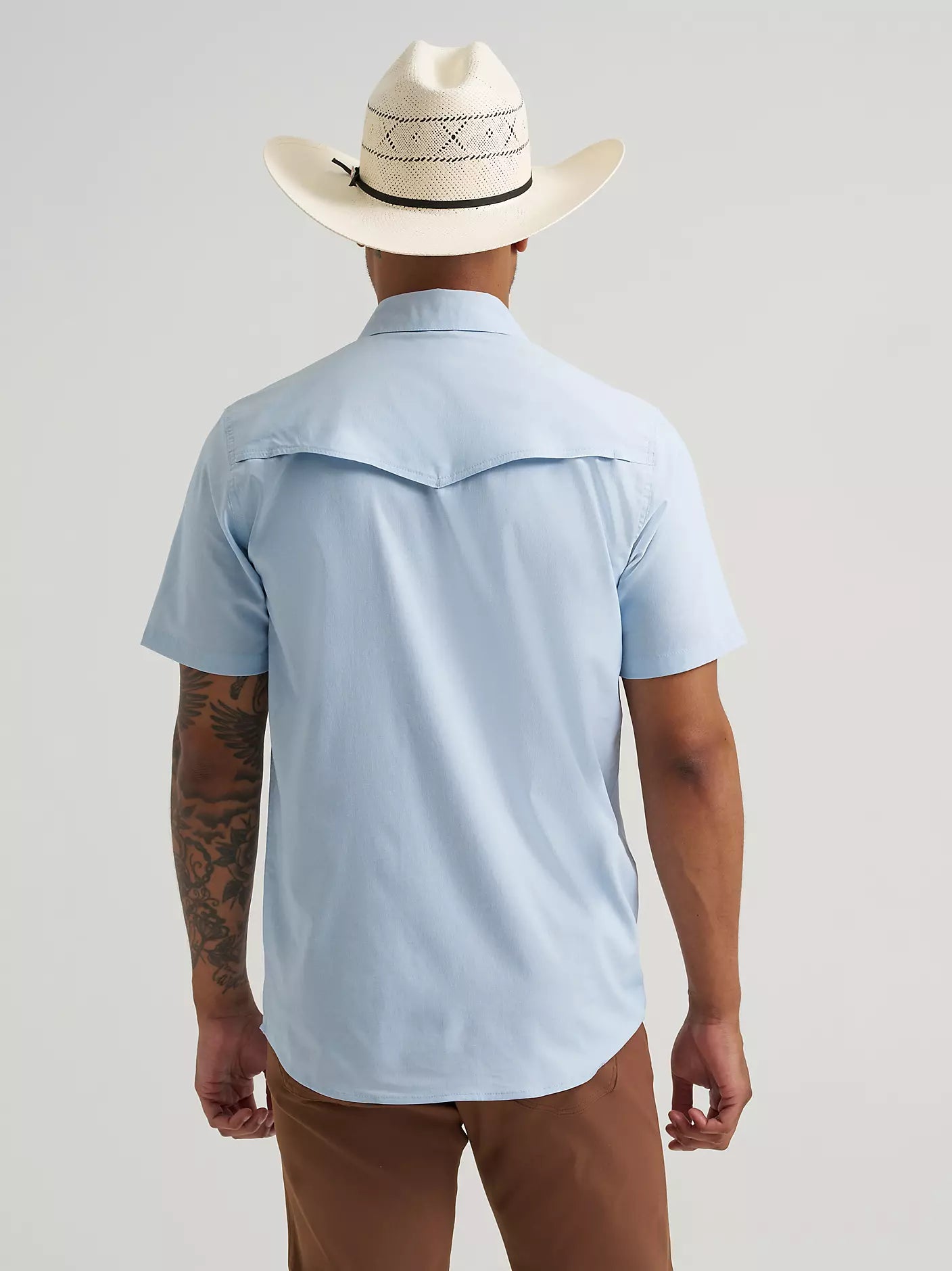 Wrangler All Terrain Gear Drover Short Sleeve Utility Shirt in Cerulean