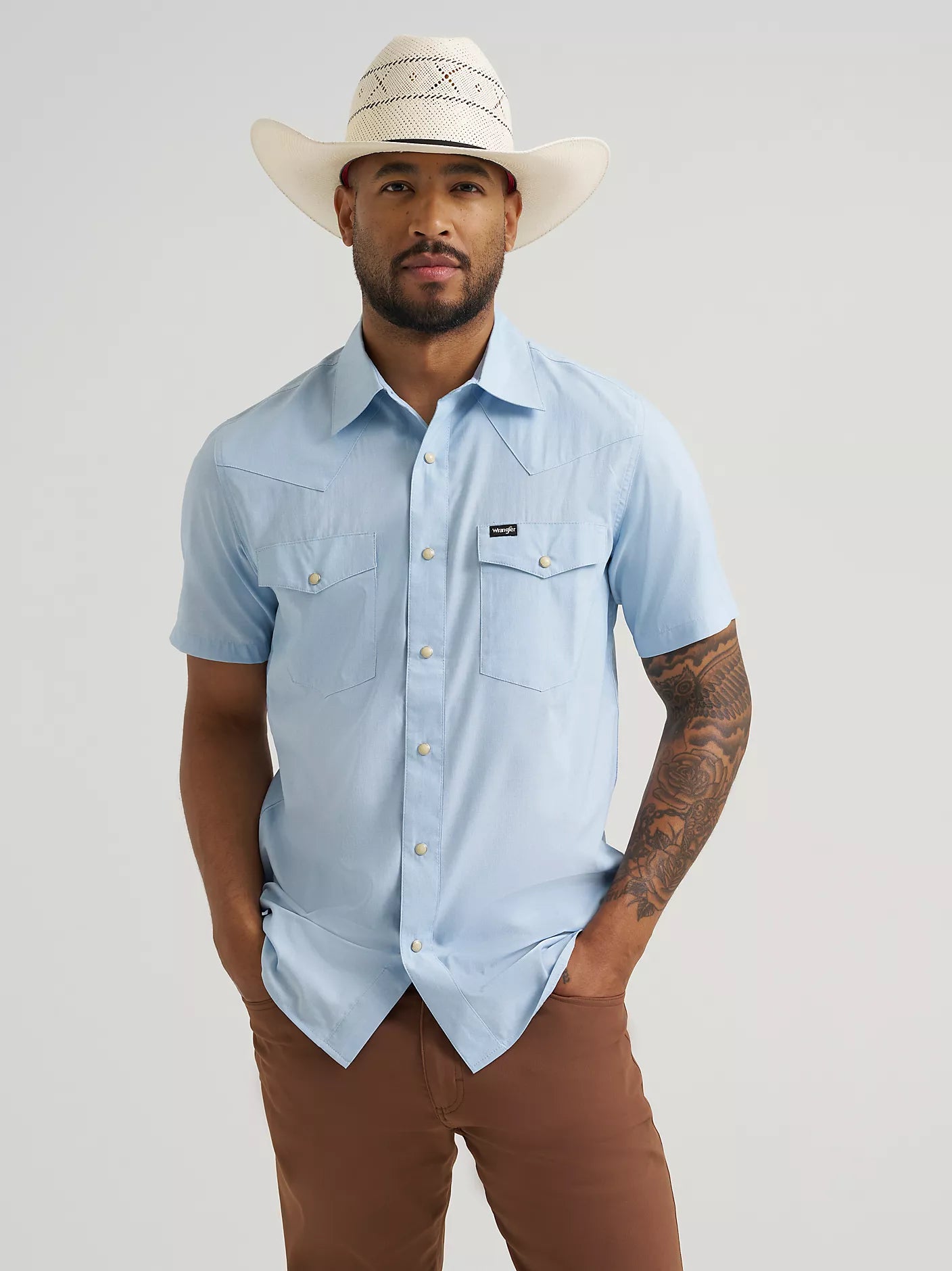 Wrangler All Terrain Gear Drover Short Sleeve Utility Shirt in Cerulean