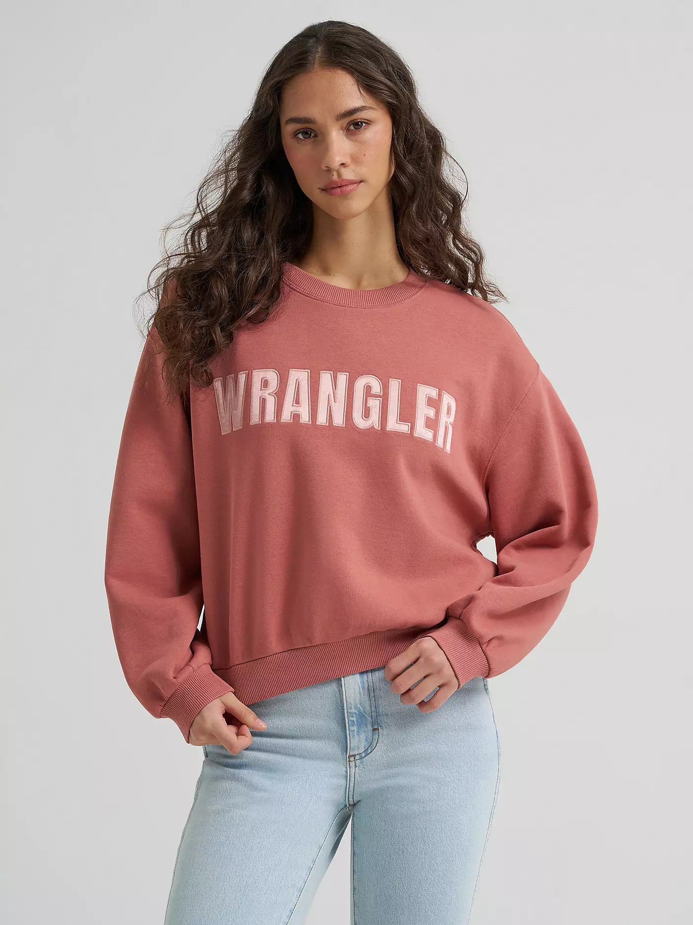 Wrangler Women's Logo Canyon Crew Pullover in Withered Rose
