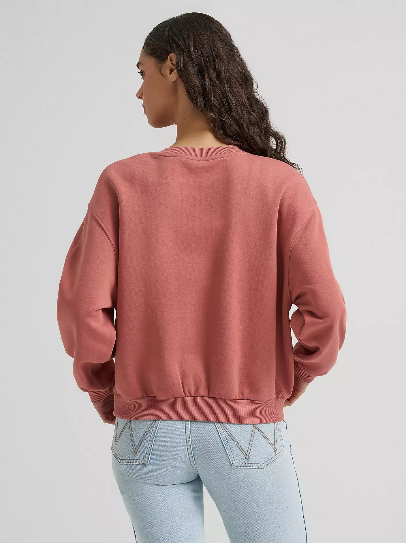 Wrangler Women's Logo Canyon Crew Pullover in Withered Rose