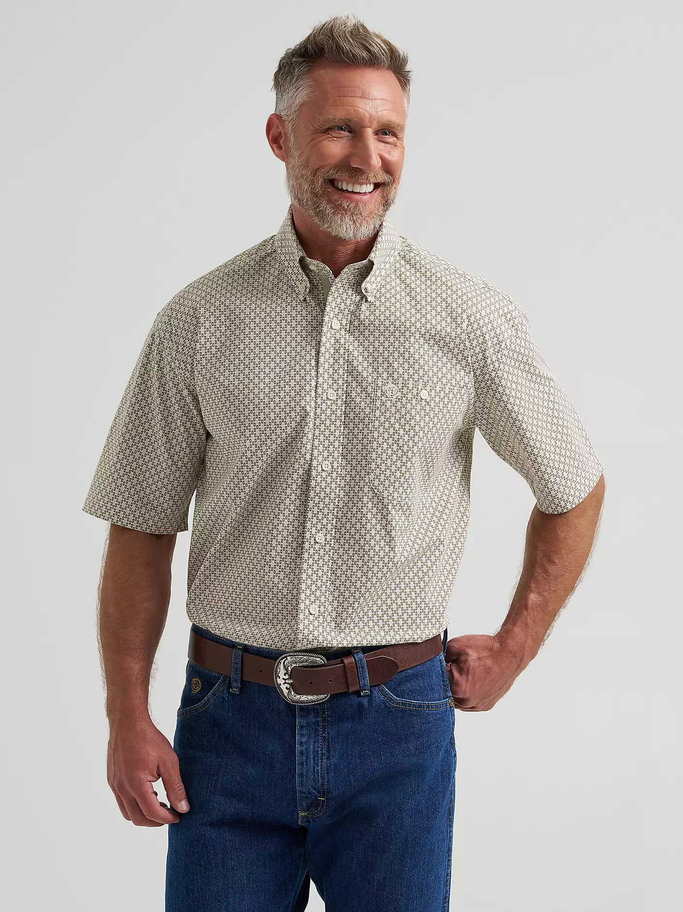 Wrangler® George Strait™ Short Sleeve One Pocket Button Down Shirt in Tea Green