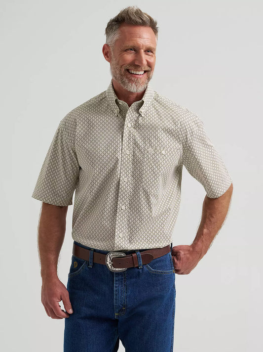 Wrangler® George Strait™ Short Sleeve One Pocket Button Down Shirt in Tea Green