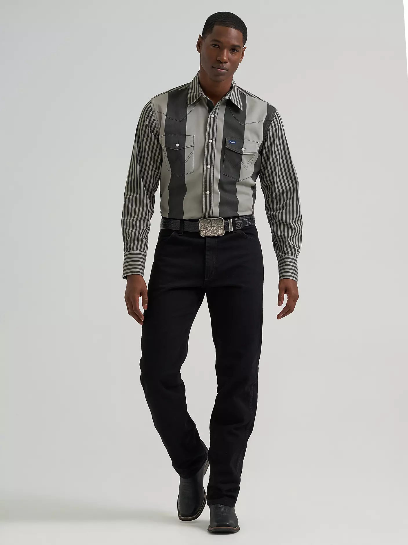 Wrangler Vintage-Inspired Brushpopper Western Snap Workshirt in Smoky Stripes