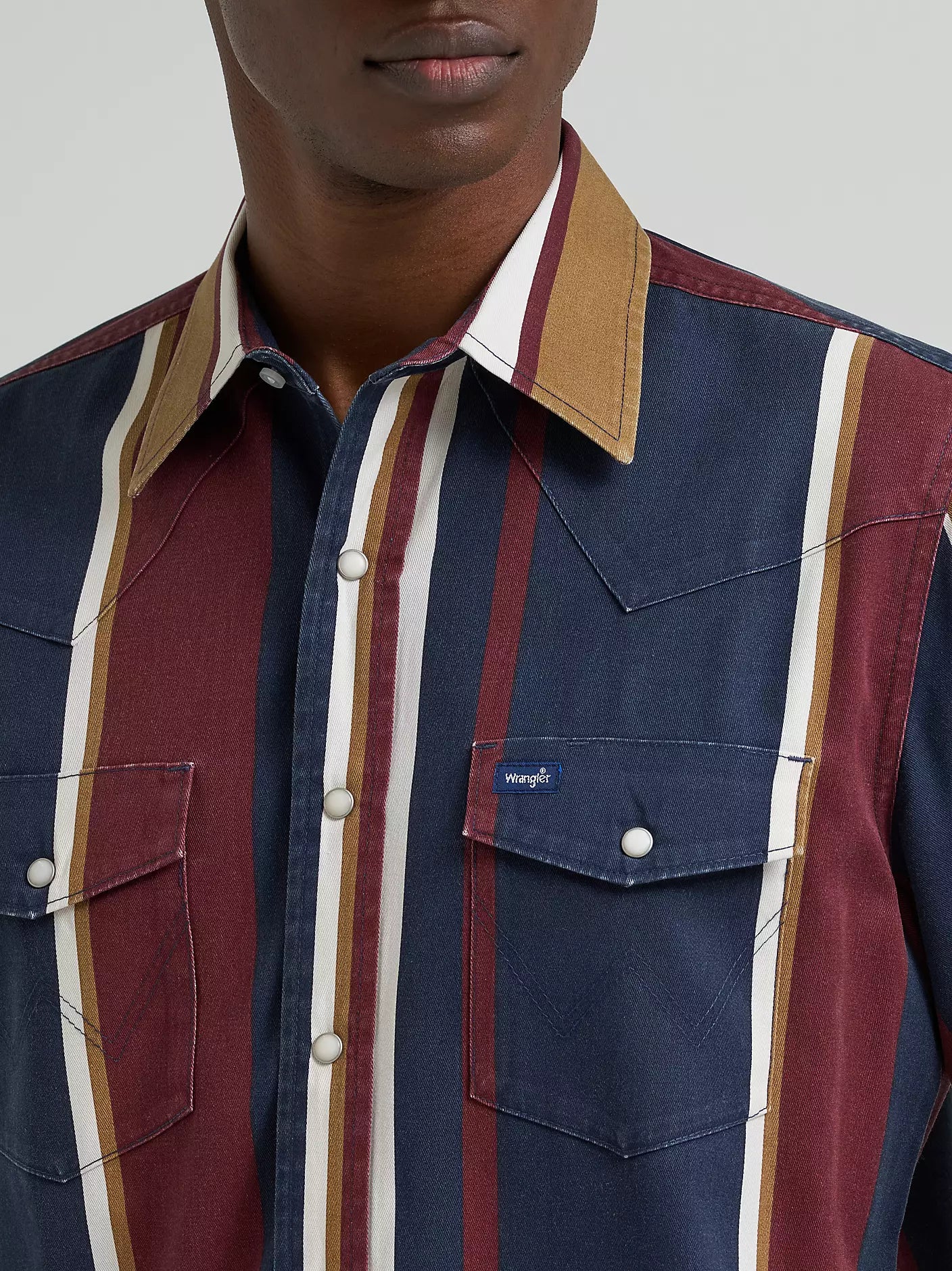 Wrangler Vintage-Inspired Brushpopper Western Snap Workshirt in Midnight Oak