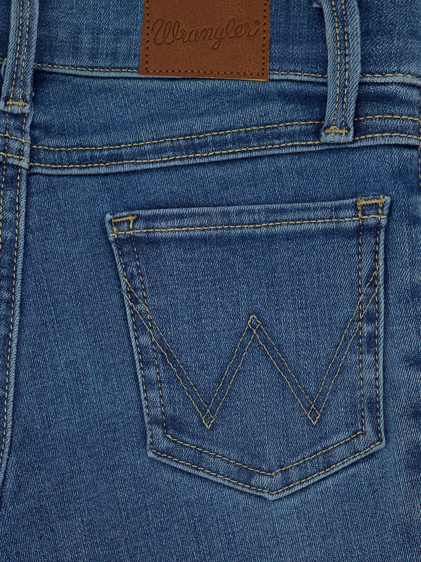 Wrangler Girl's Wrangler Bespoke Bootcut Jean in Ada