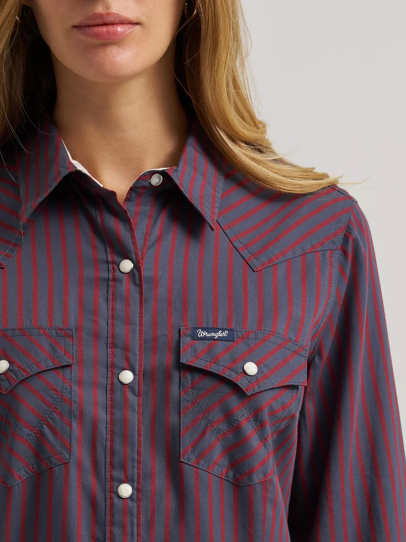 Wrangler Olivia Western Slim Snap Shirt in Burgundy