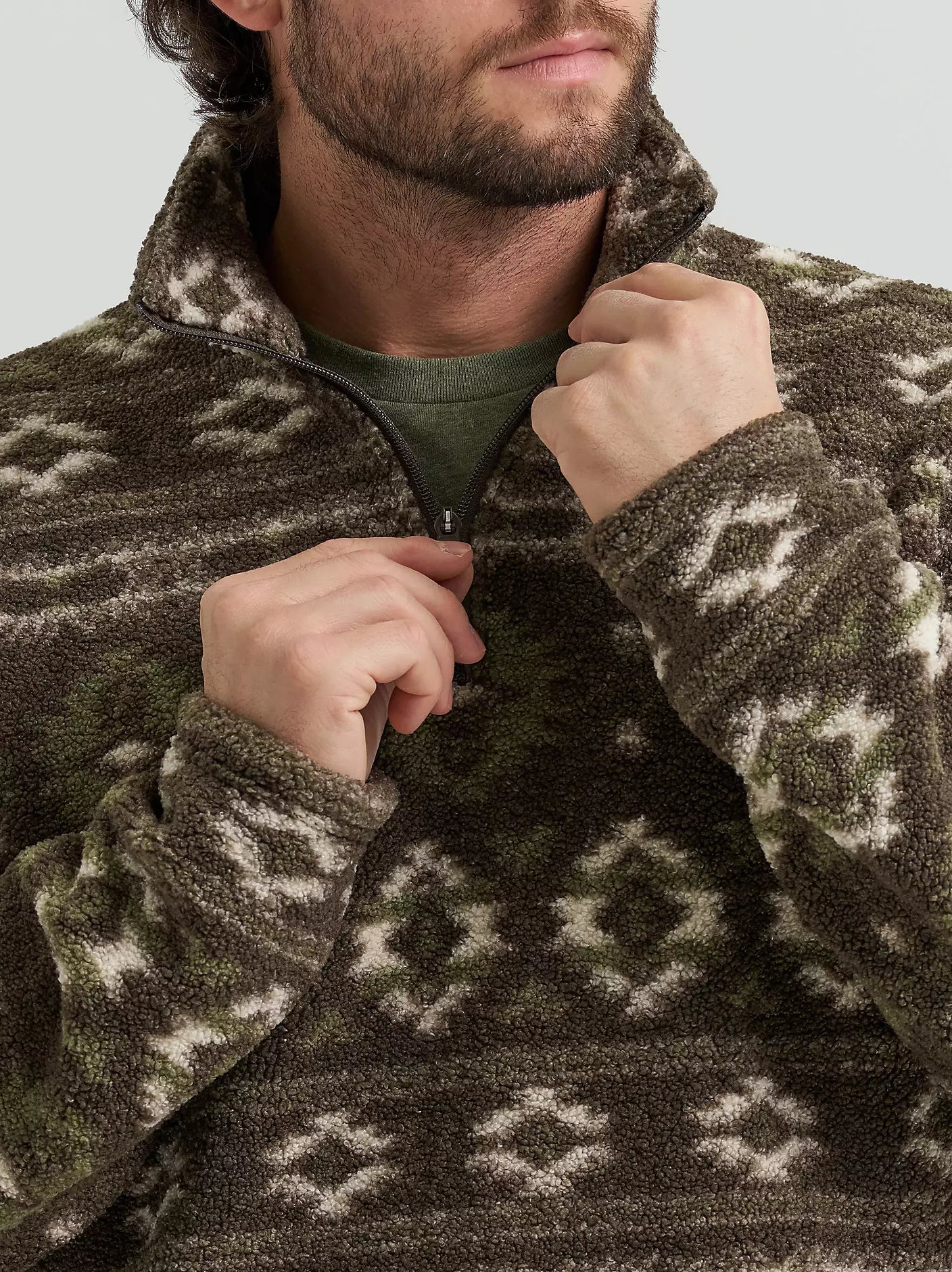 Wrangler Men's Hay Away Sherpa Quarter-Zip Pullover in Black Olive