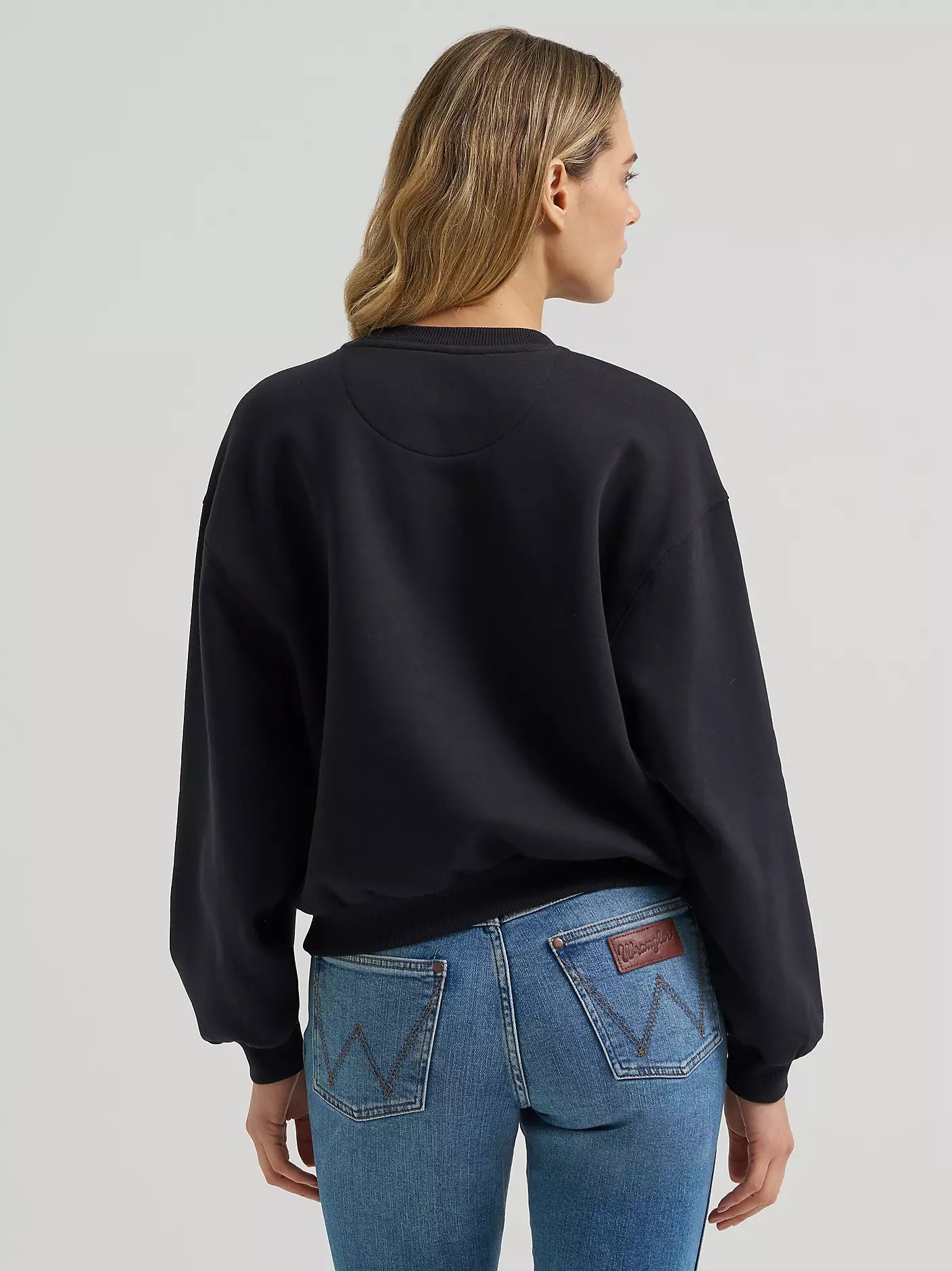 Wrangler Women's Logo Canyon Crew Pullover in Black Beauty