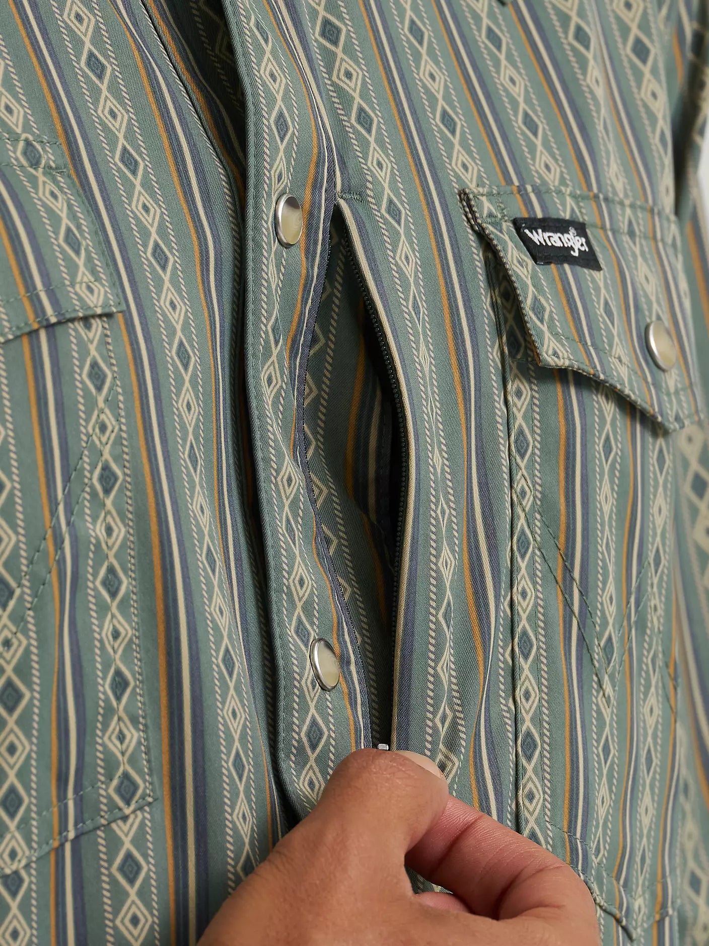 Wrangler All Terrain Gear Men's Technical Shirt in Dark Forest