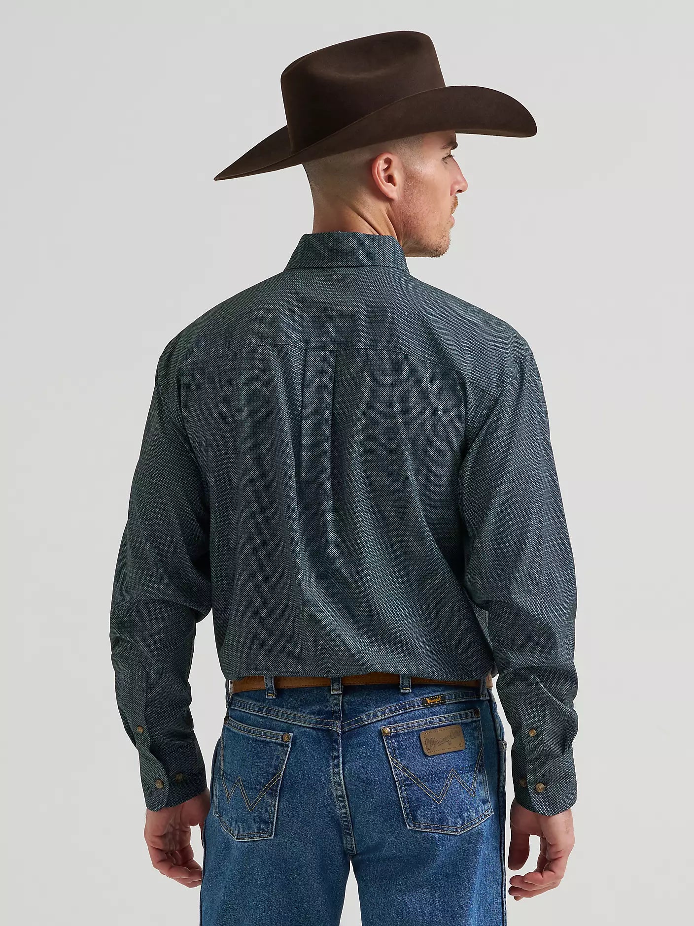 Wrangler® George Strait™ Performance Button Down Shirt in Dark Forest