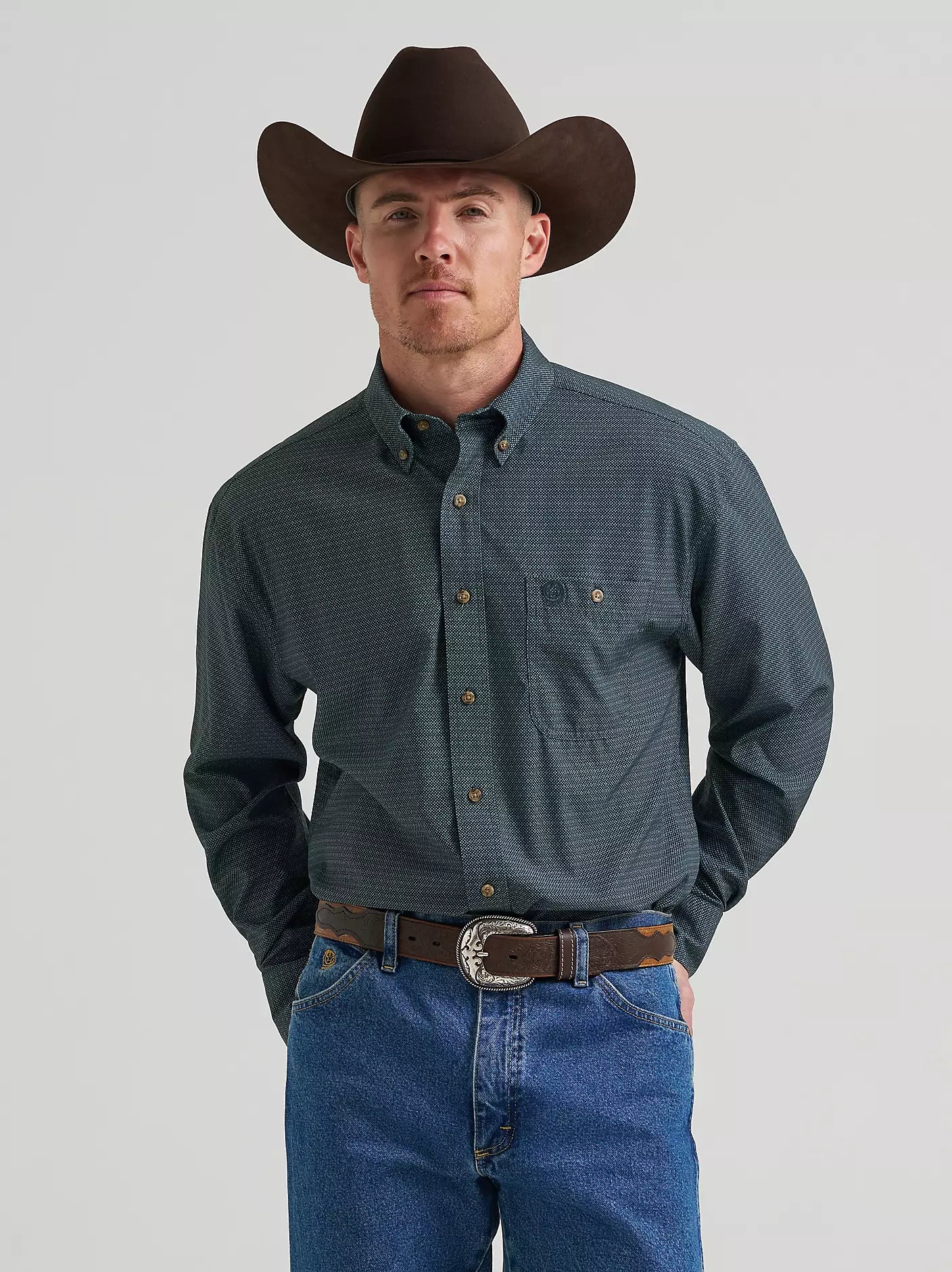 Wrangler® George Strait™ Performance Button Down Shirt in Dark Forest
