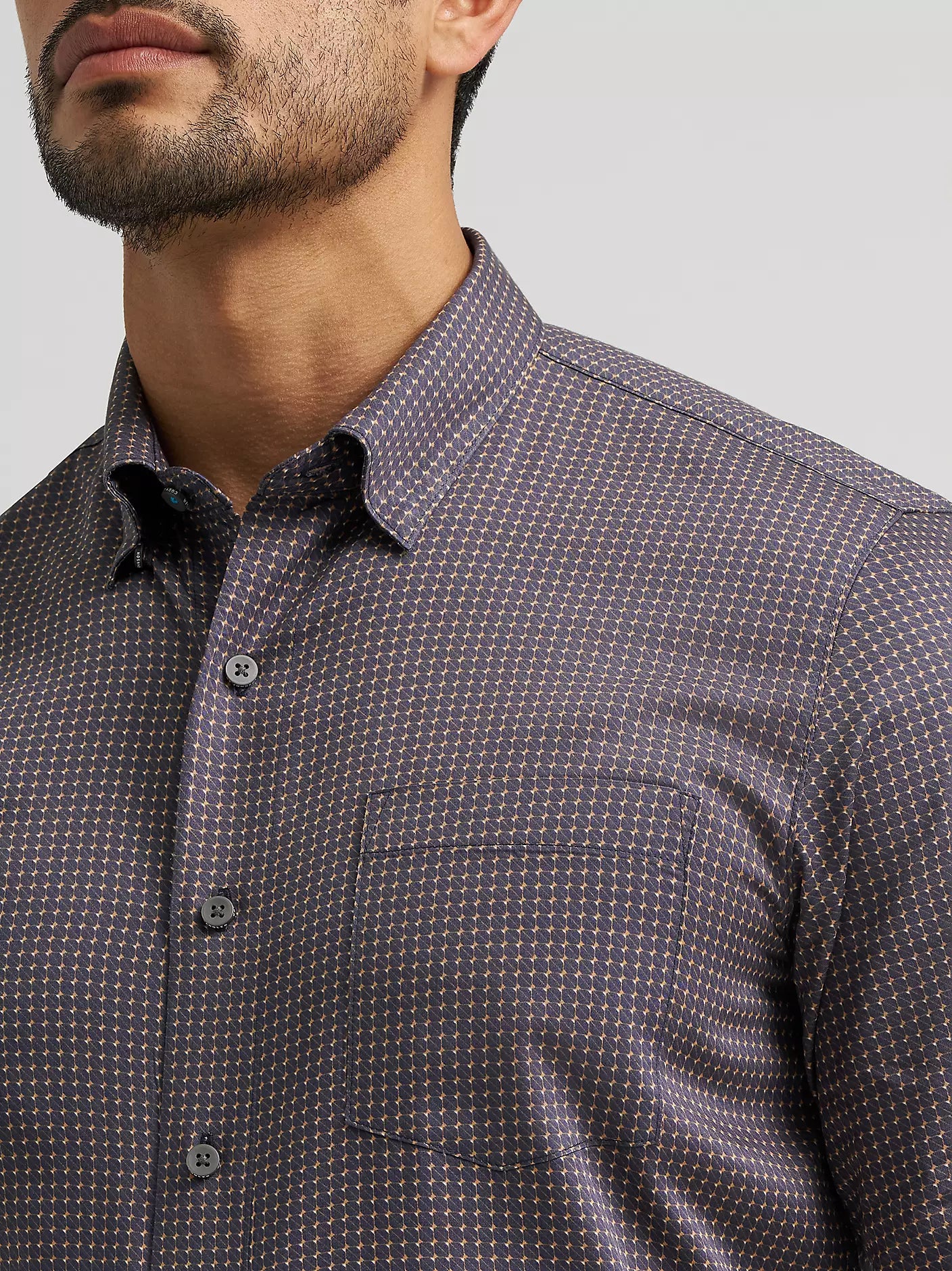 Wrangler Men's Cody Johnson One Pocket Button Down Shirt in Navy Microdiamond